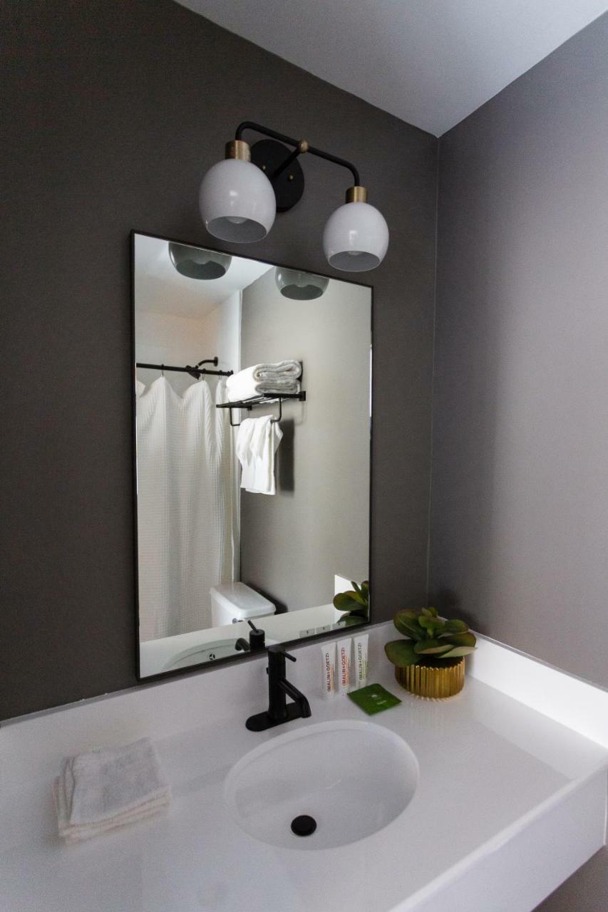 Dupont Circle Embassy Inn By Found Washington Extérieur photo